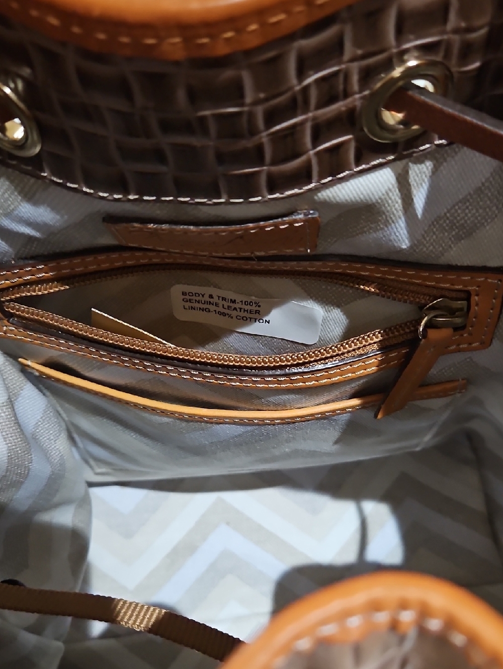 🤎 BIG WEEKEND SALE Dooney & Bourke Taupe Drawstring Hobo Bag - Picture 7 of 16